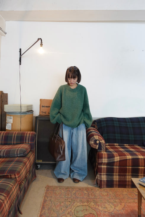 カラーボリュームニット