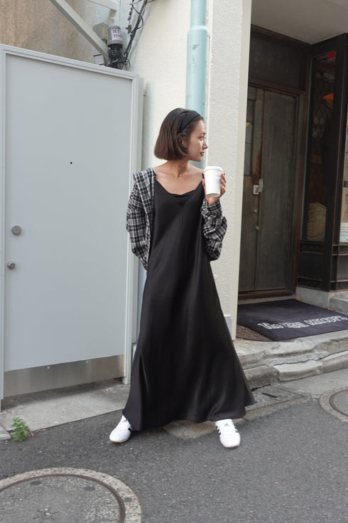 サテンルーズキャミワンピース