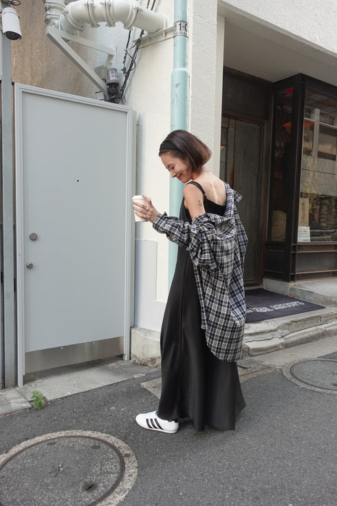 サテンルーズキャミワンピース