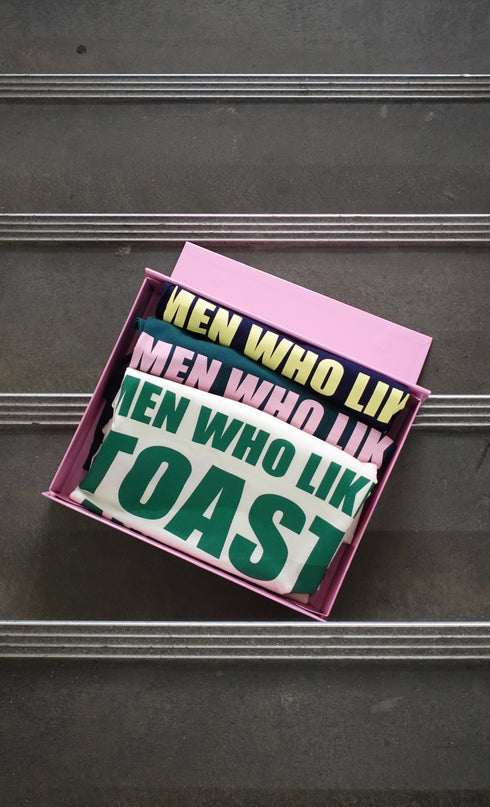 バックロゴルーズTee