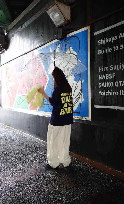 バックロゴルーズTee