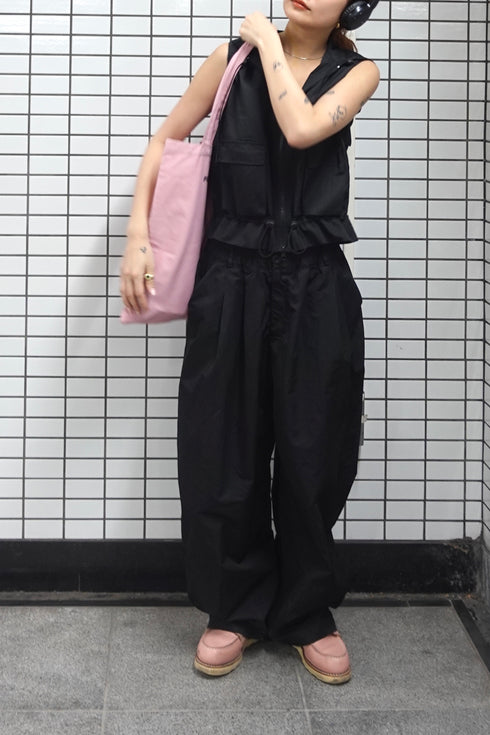 ダブルジップノースリパーカー