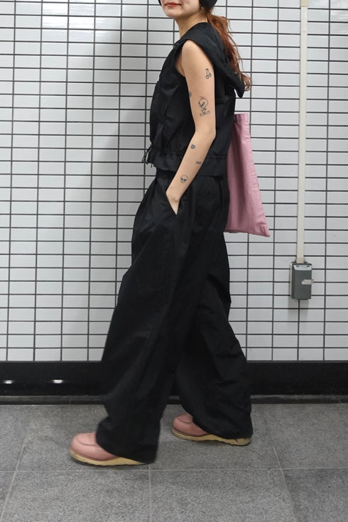 ダブルジップノースリパーカー