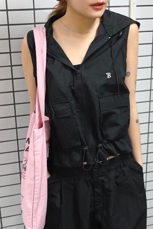 ダブルジップノースリパーカー