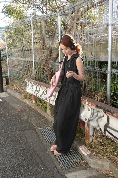 ダブルジップノースリパーカー