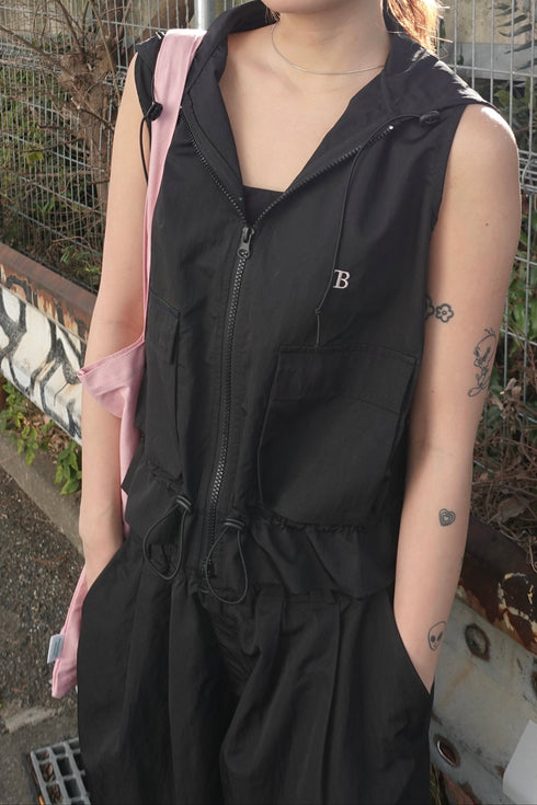 ダブルジップノースリパーカー