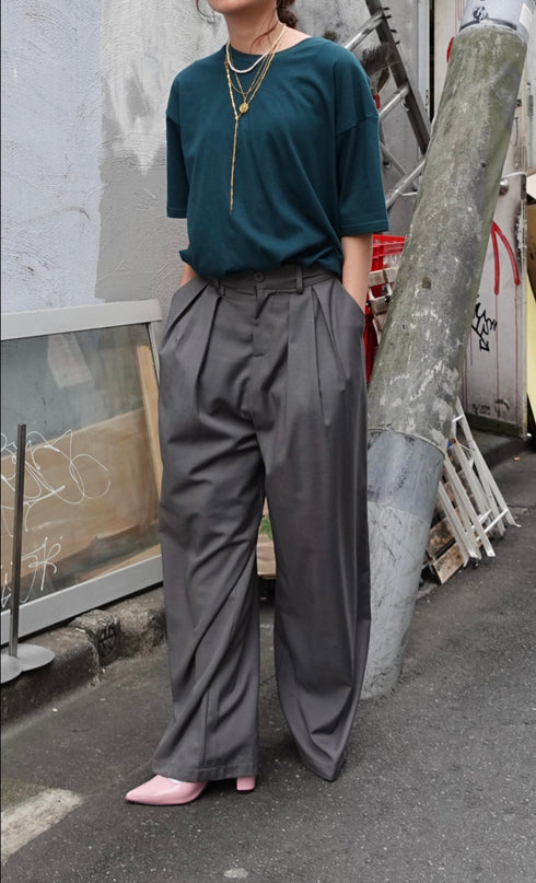 バックロゴルーズTee