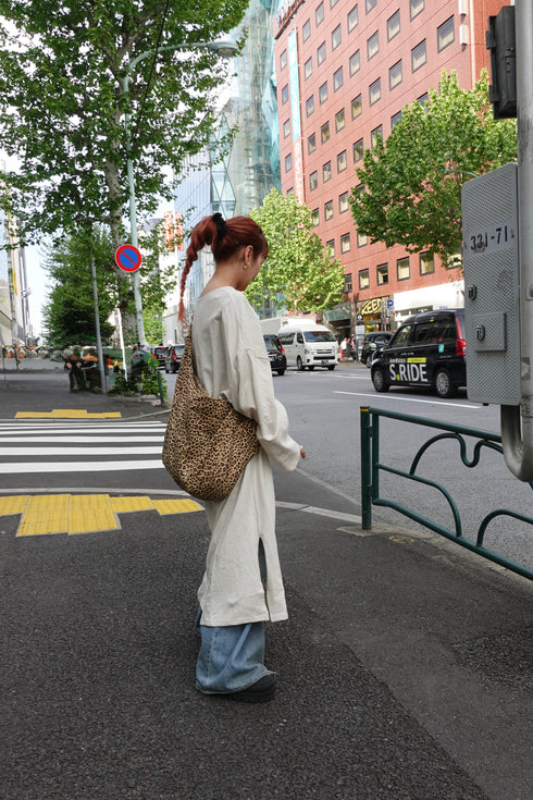 Vネックルーズワンピ