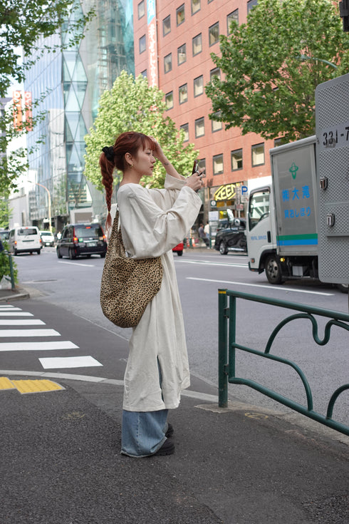 Vネックルーズワンピ