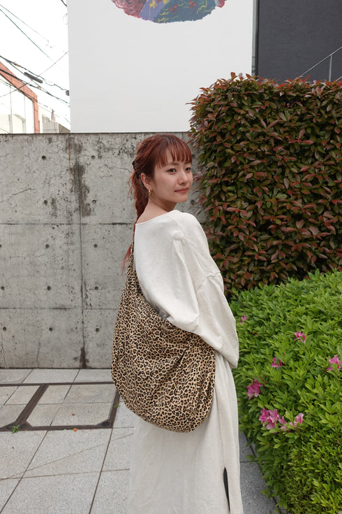 Vネックルーズワンピ