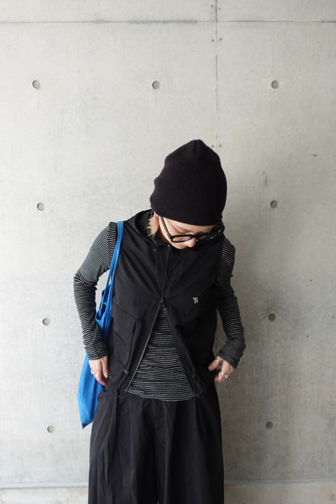 ダブルジップノースリパーカー