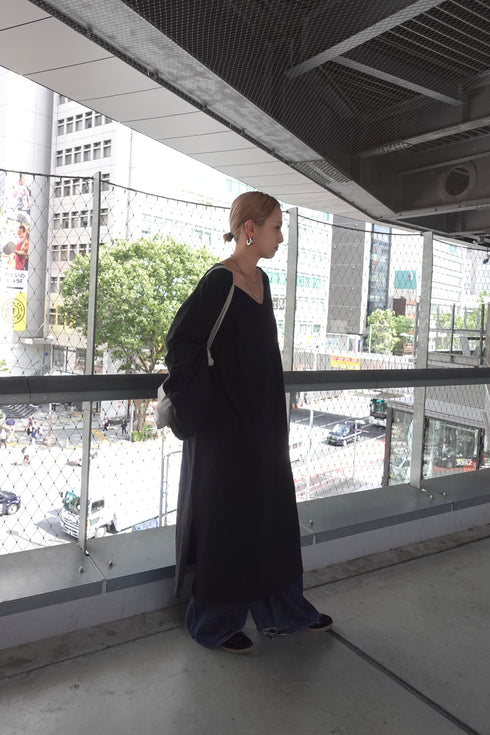 Vネックルーズワンピ