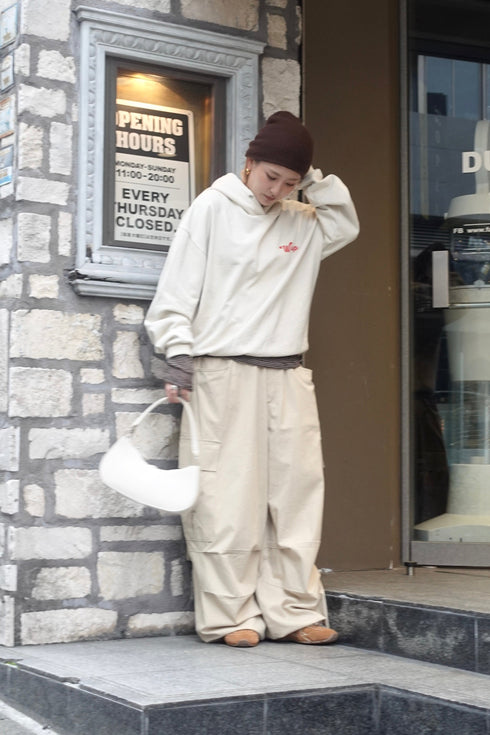 ロゴルーズパーカー