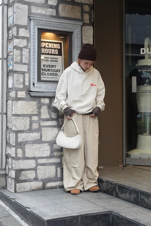 ロゴルーズパーカー