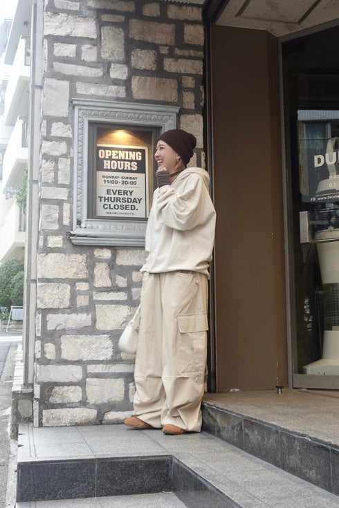 ロゴルーズパーカー