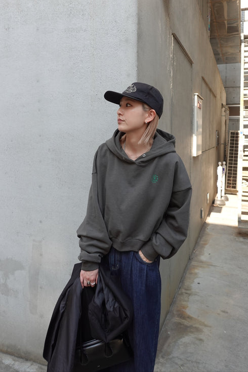 ヘビーウェイトショートパーカー