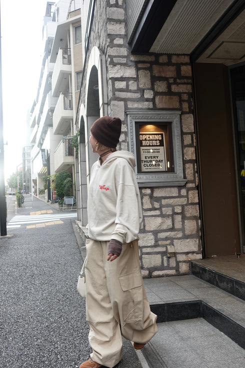 ロゴルーズパーカー