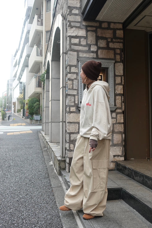 ロゴルーズパーカー