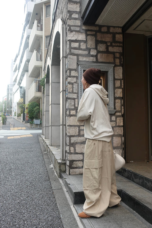 ロゴルーズパーカー