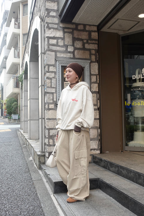 ロゴルーズパーカー