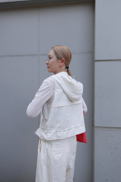 ダブルジップノースリパーカー