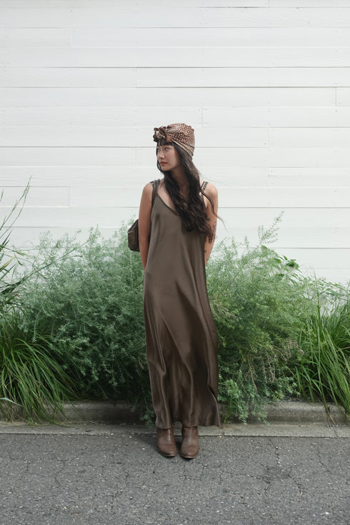 サテンルーズキャミワンピース