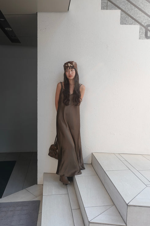 サテンルーズキャミワンピース