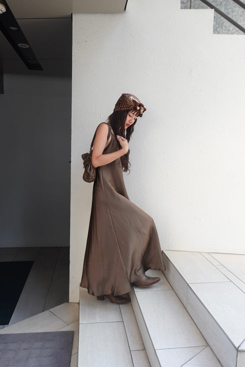 サテンルーズキャミワンピース