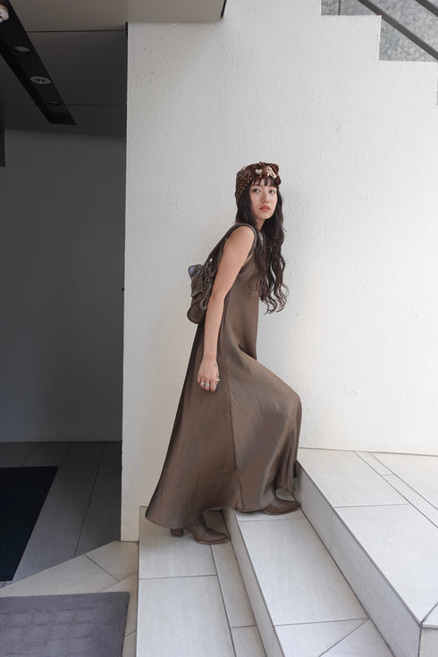 サテンルーズキャミワンピース