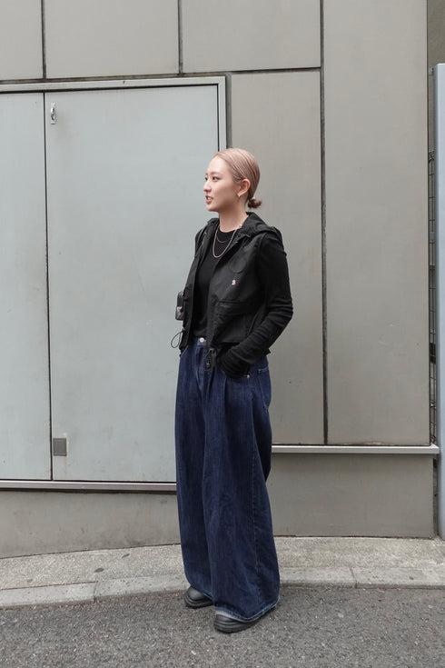 ダブルジップノースリパーカー