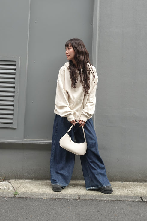 ロゴルーズパーカー