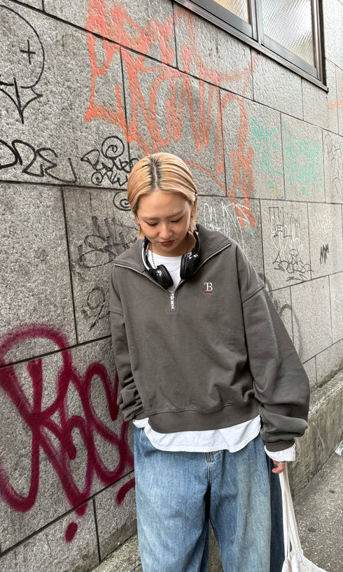 ハーフジップスウェット