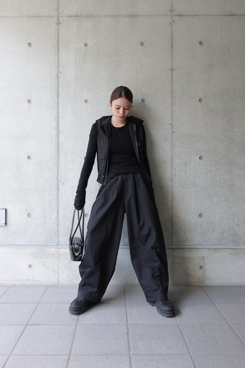 ダブルジップノースリパーカー