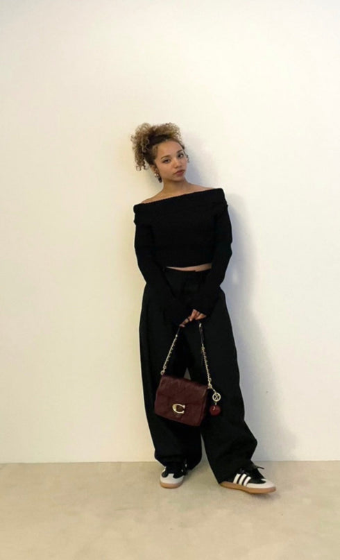 オフショルリブニット