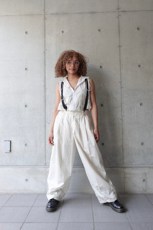 ダブルジップノースリパーカー