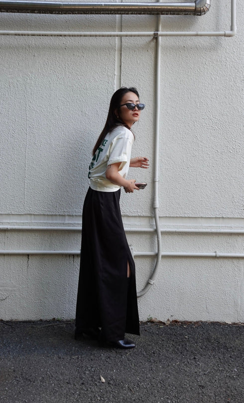 バックロゴルーズTee