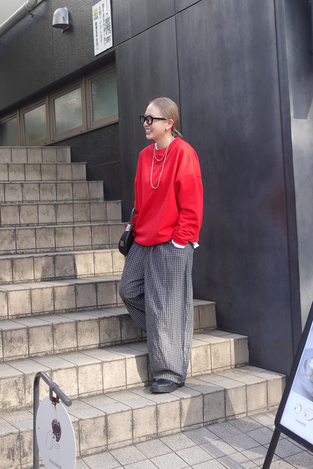 エンブロイダリールーズスウェット