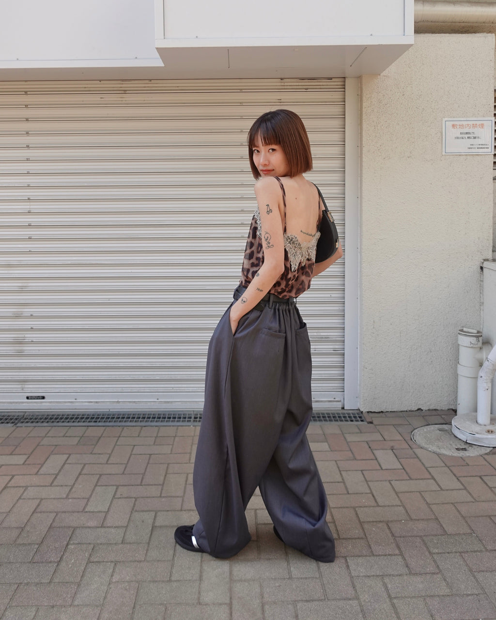 ワイドスラックスパンツ