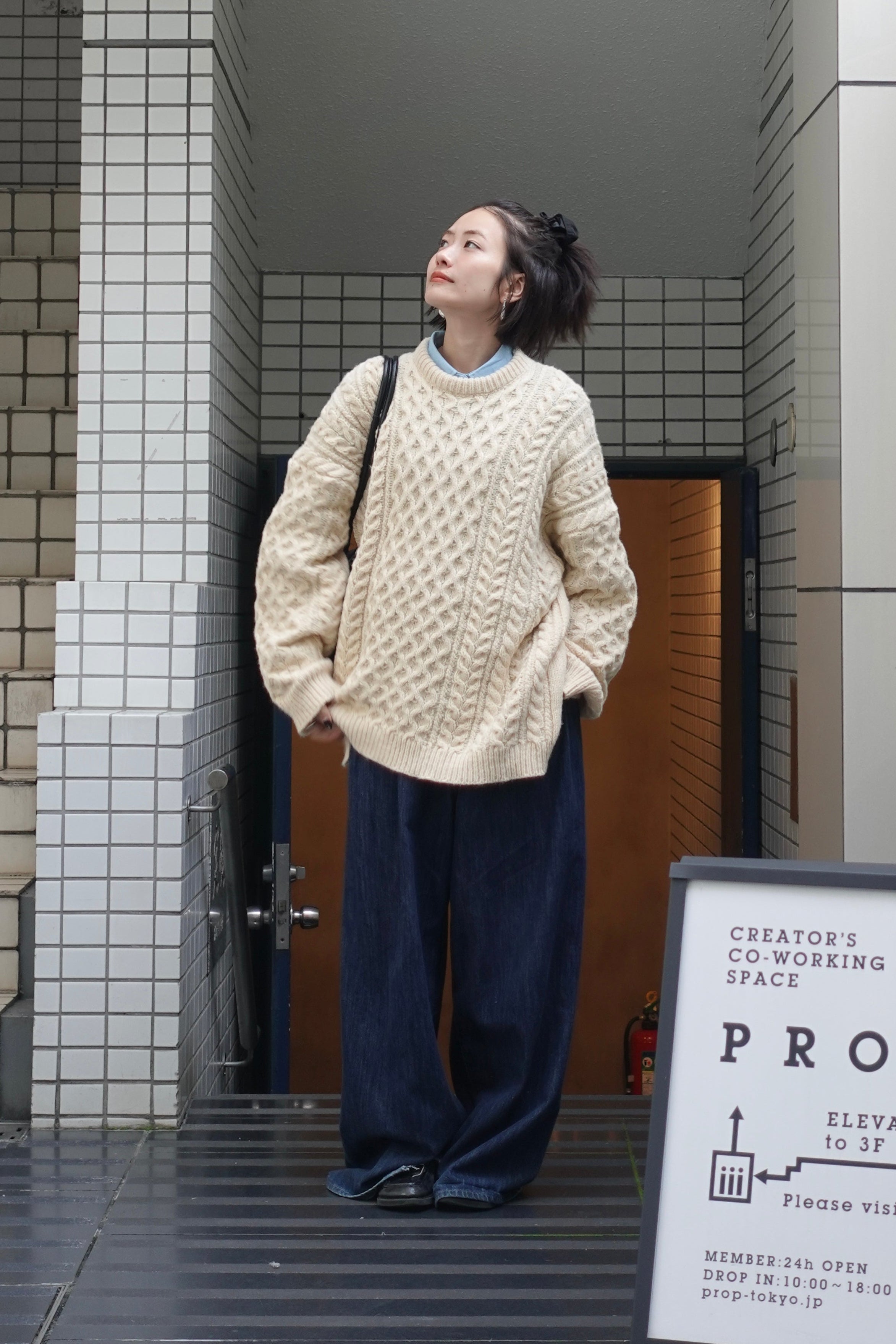 ケーブルオーバーニット