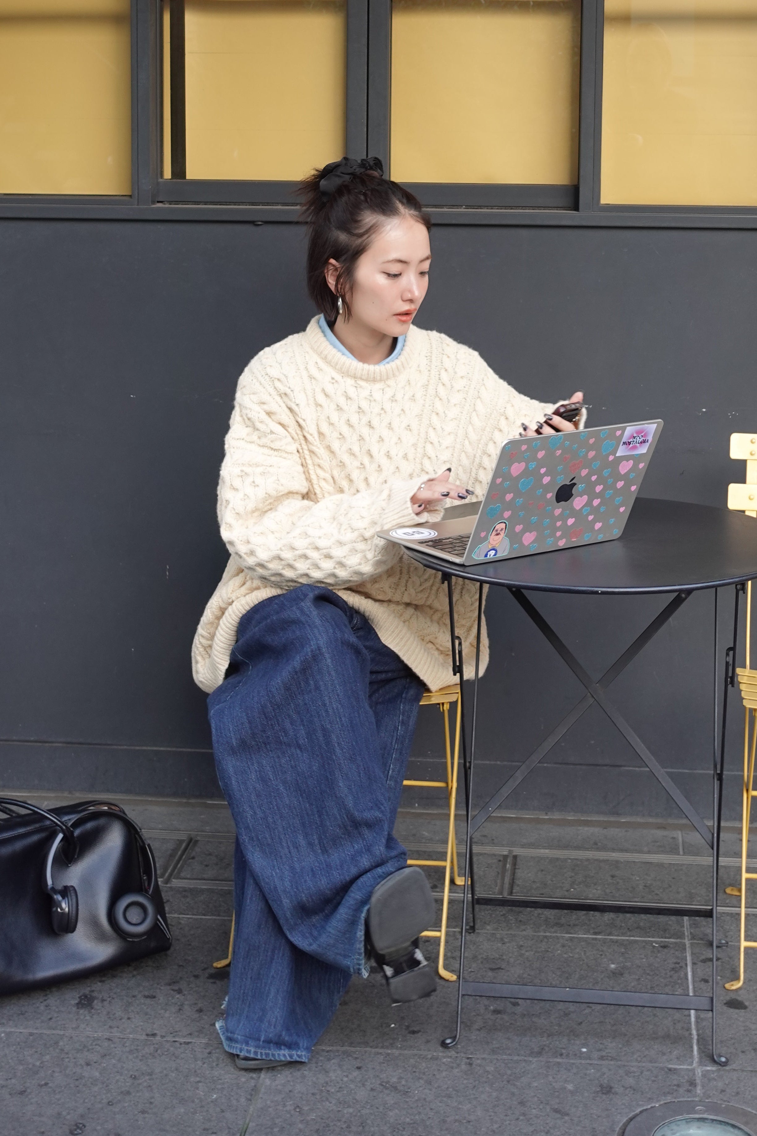 ケーブルオーバーニット