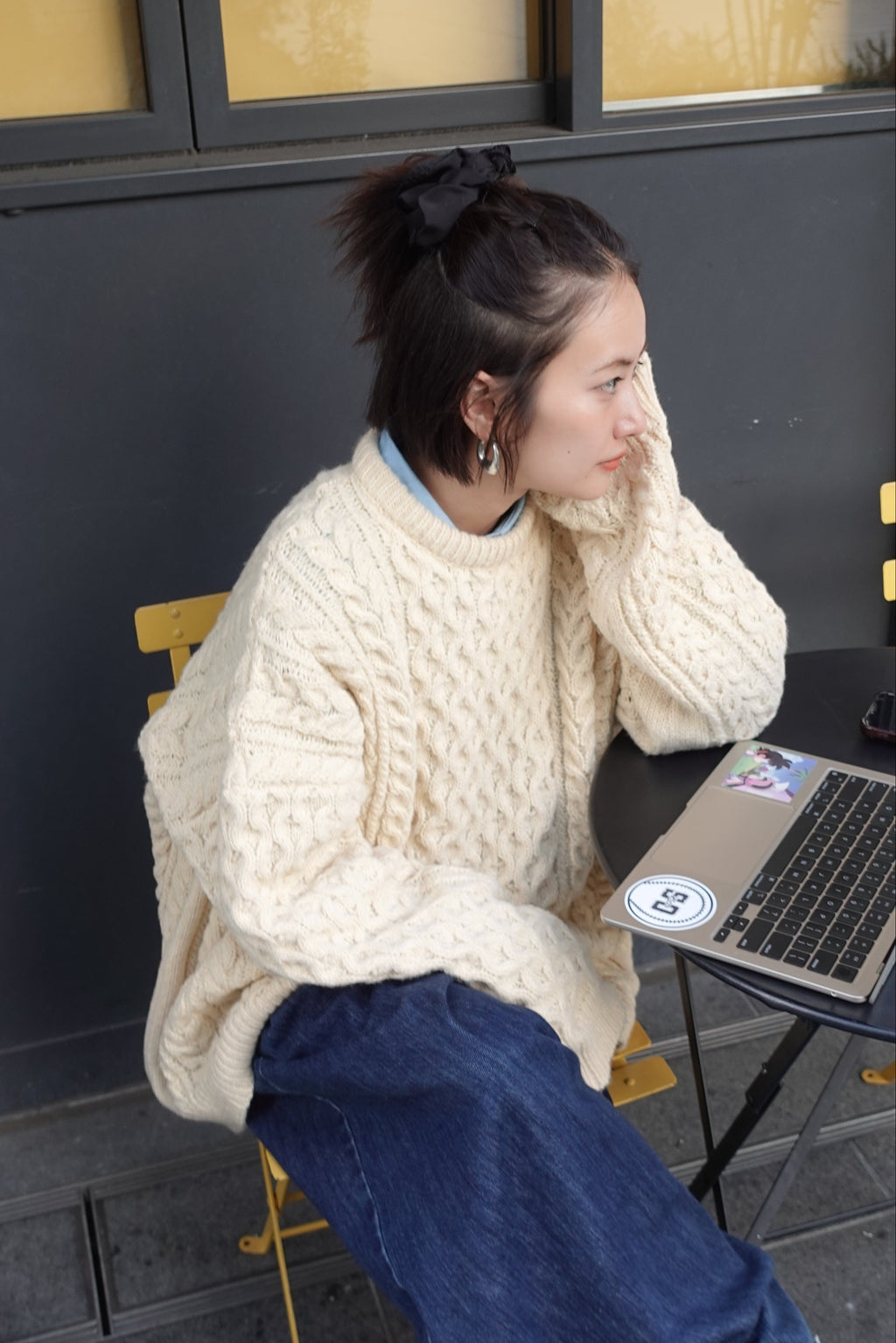 ケーブルオーバーニット