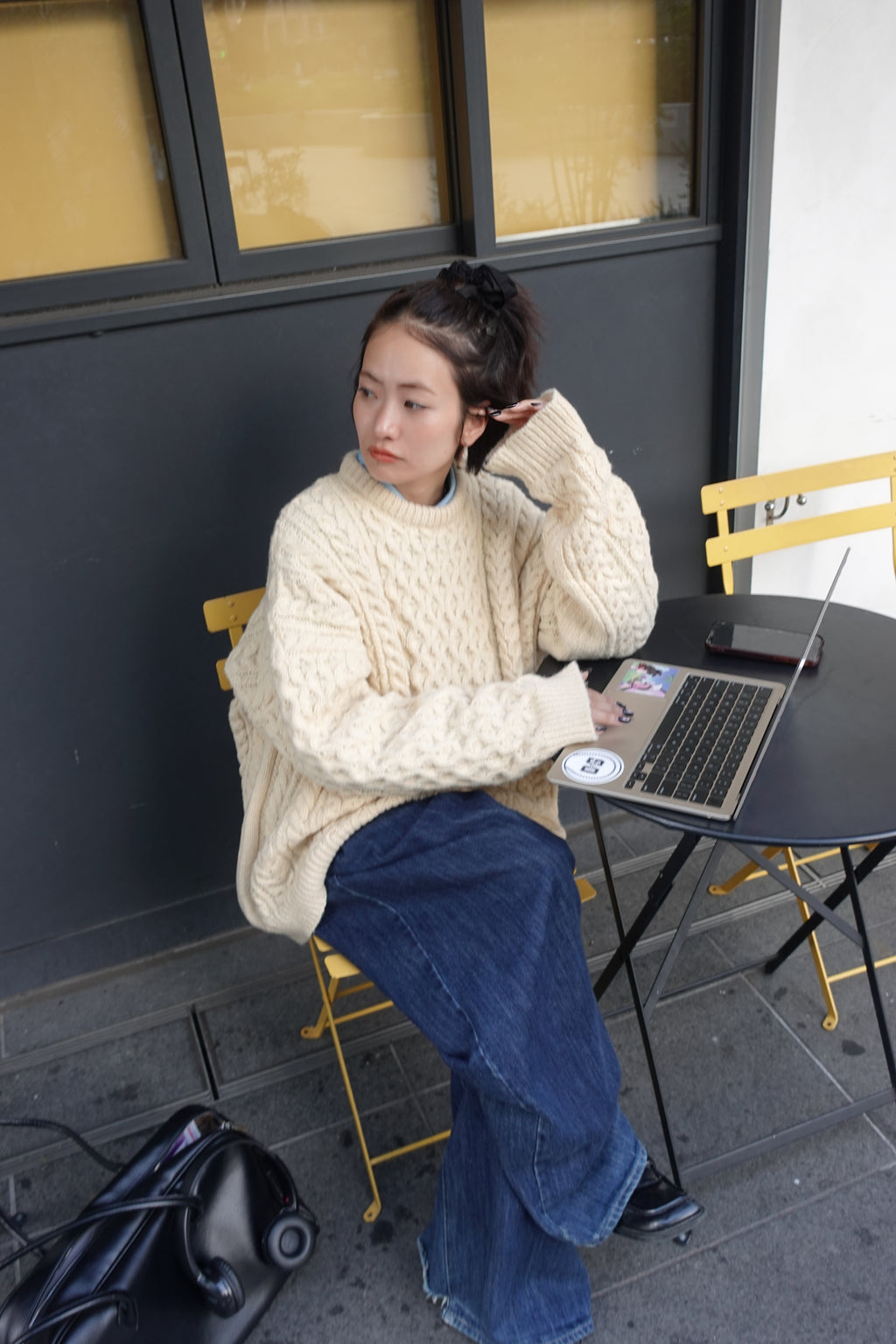 ケーブルオーバーニット