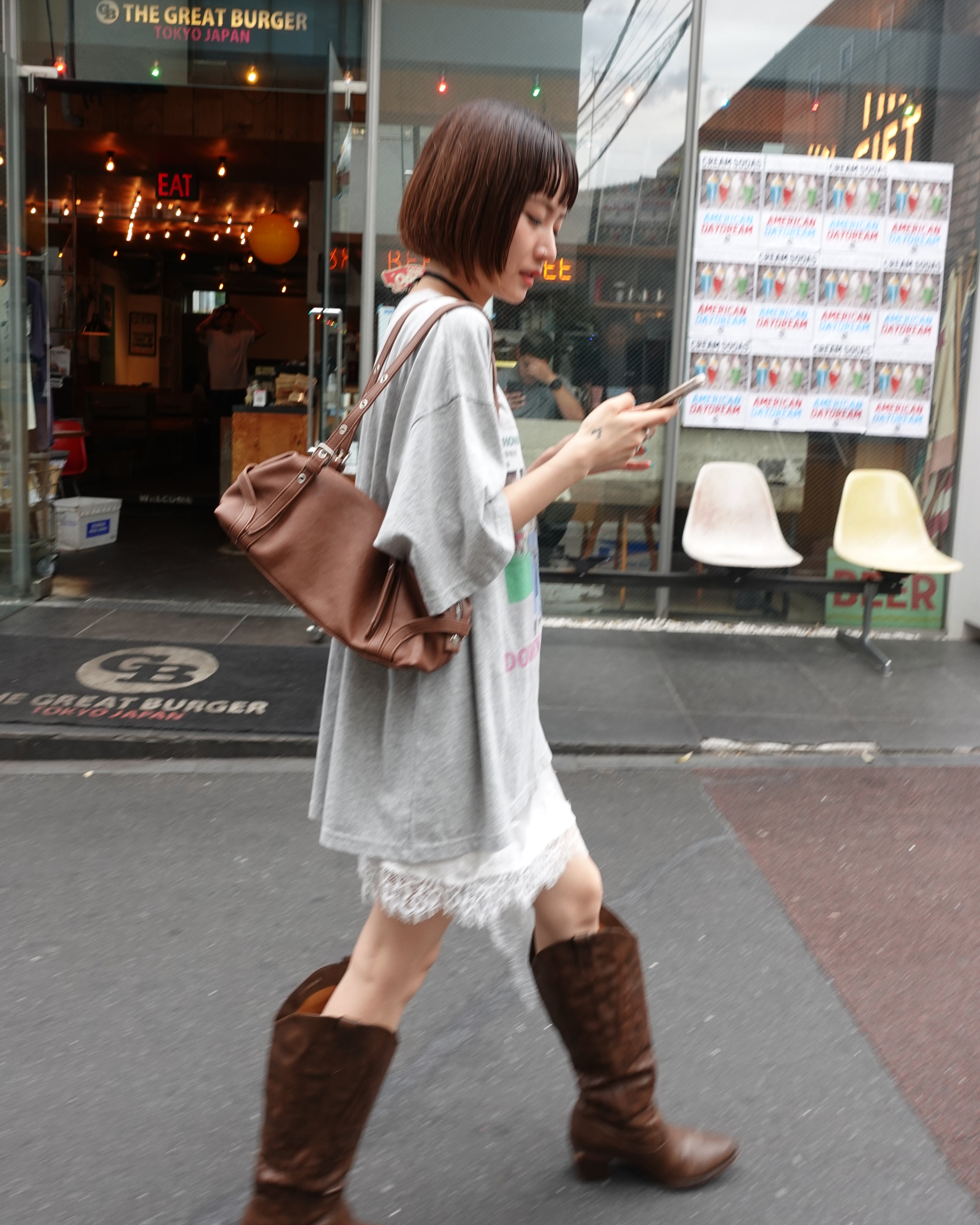ルーズカラーロゴTee
