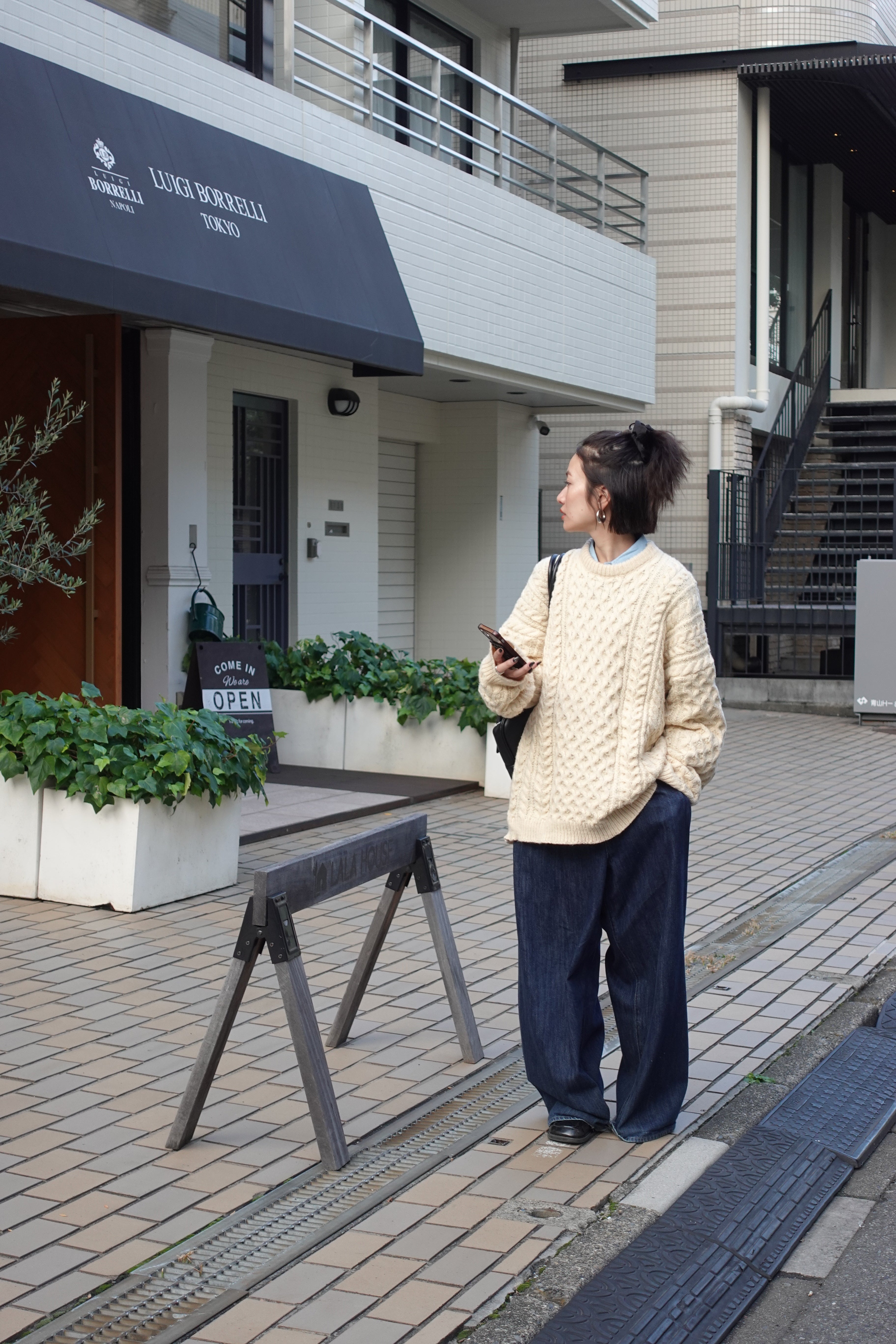 ケーブルオーバーニット