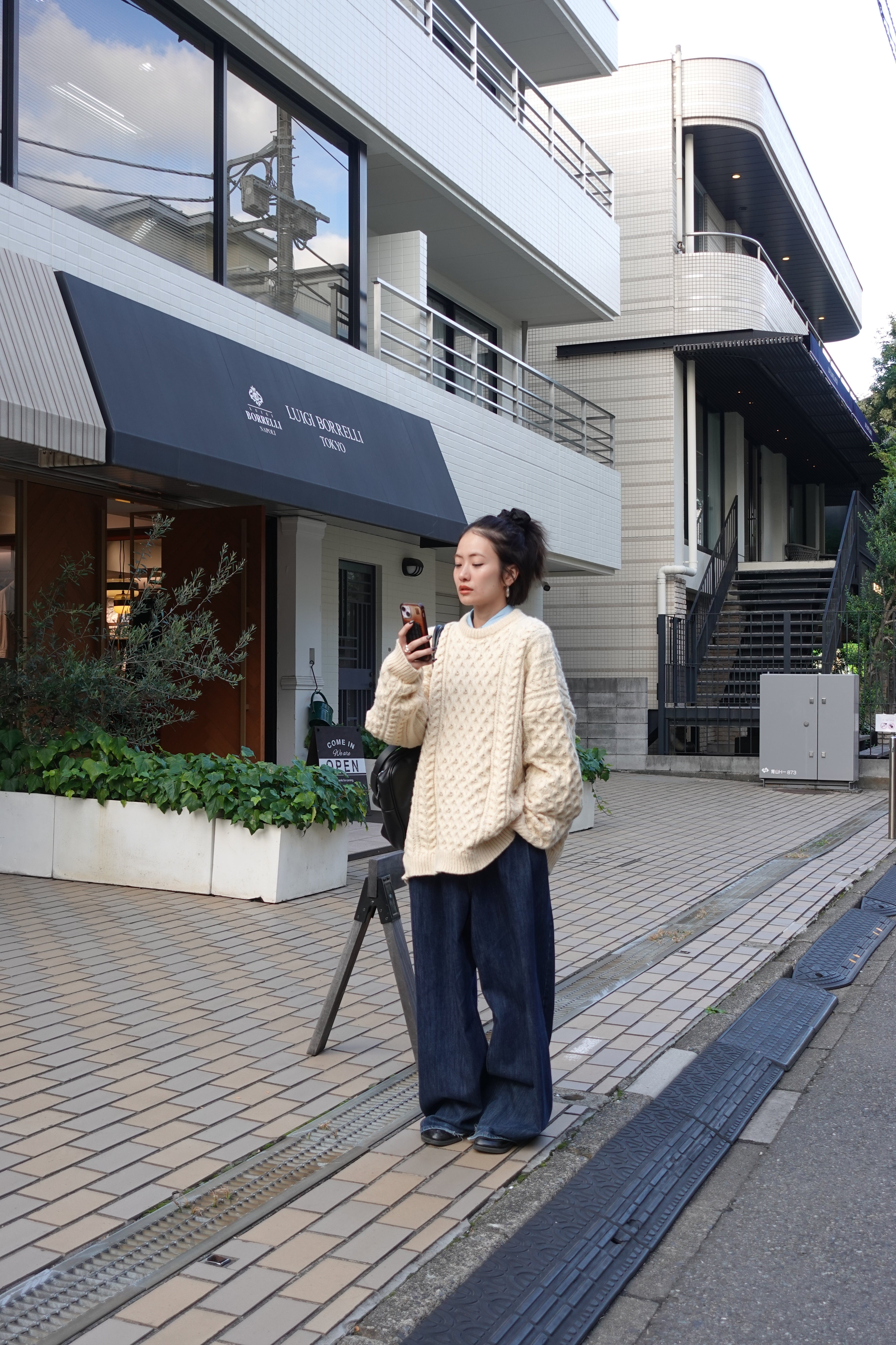 ケーブルオーバーニット