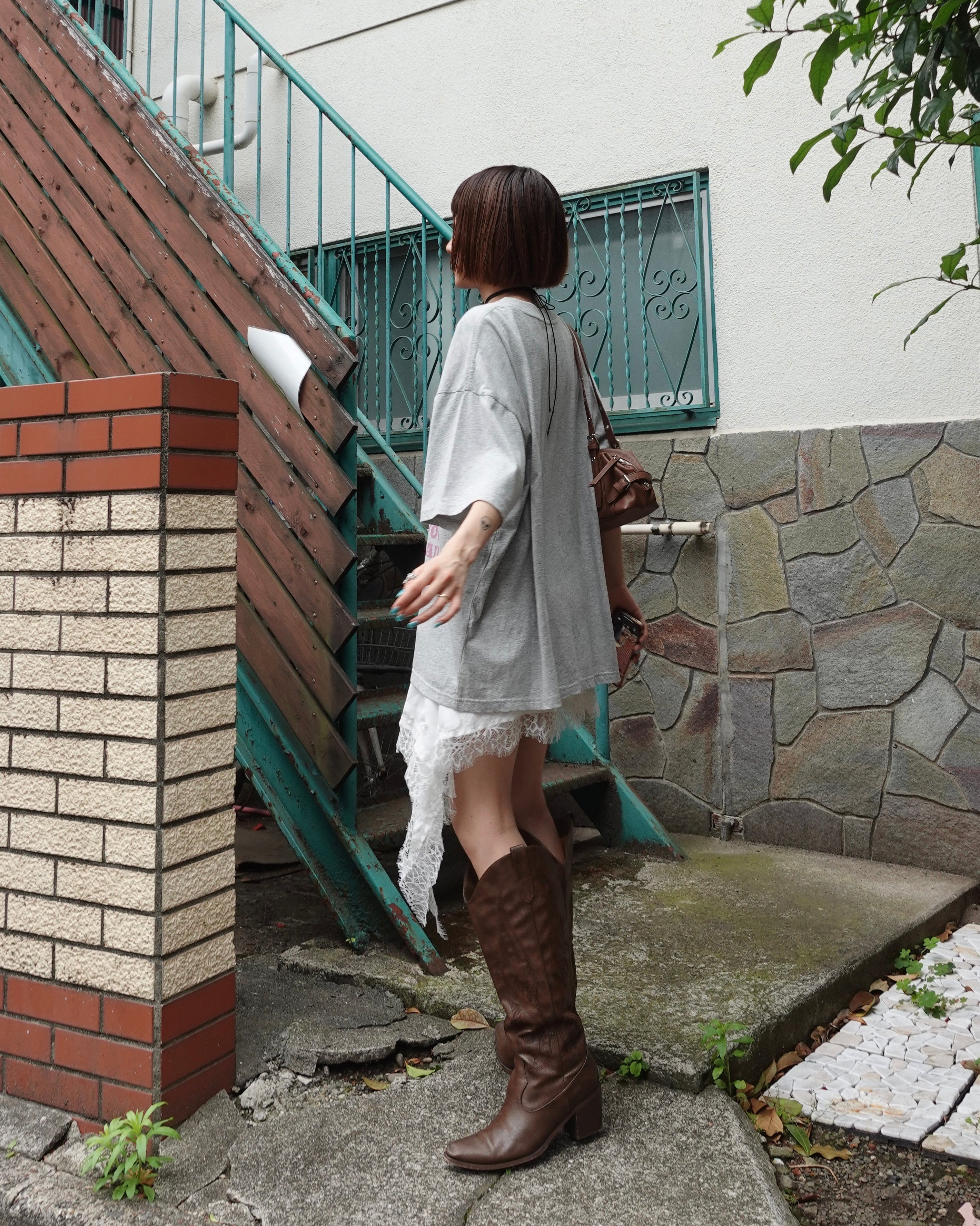 ルーズカラーロゴTee
