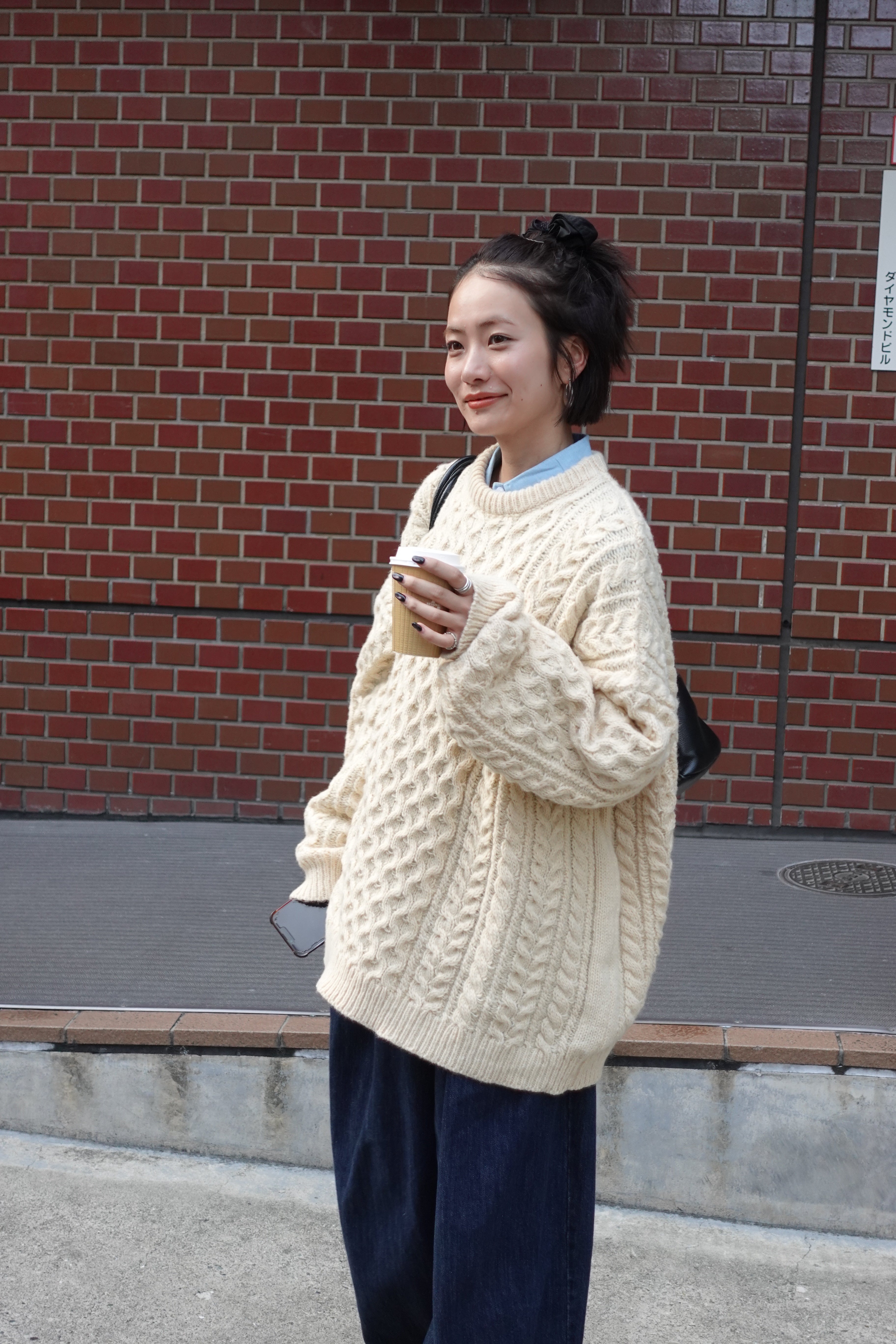 ケーブルオーバーニット