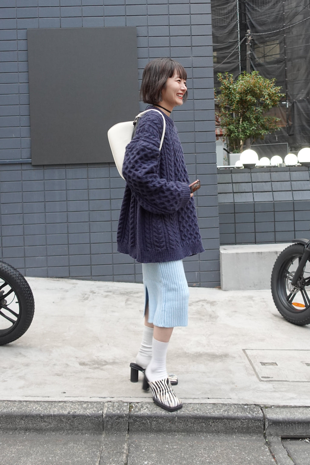 ケーブルオーバーニット