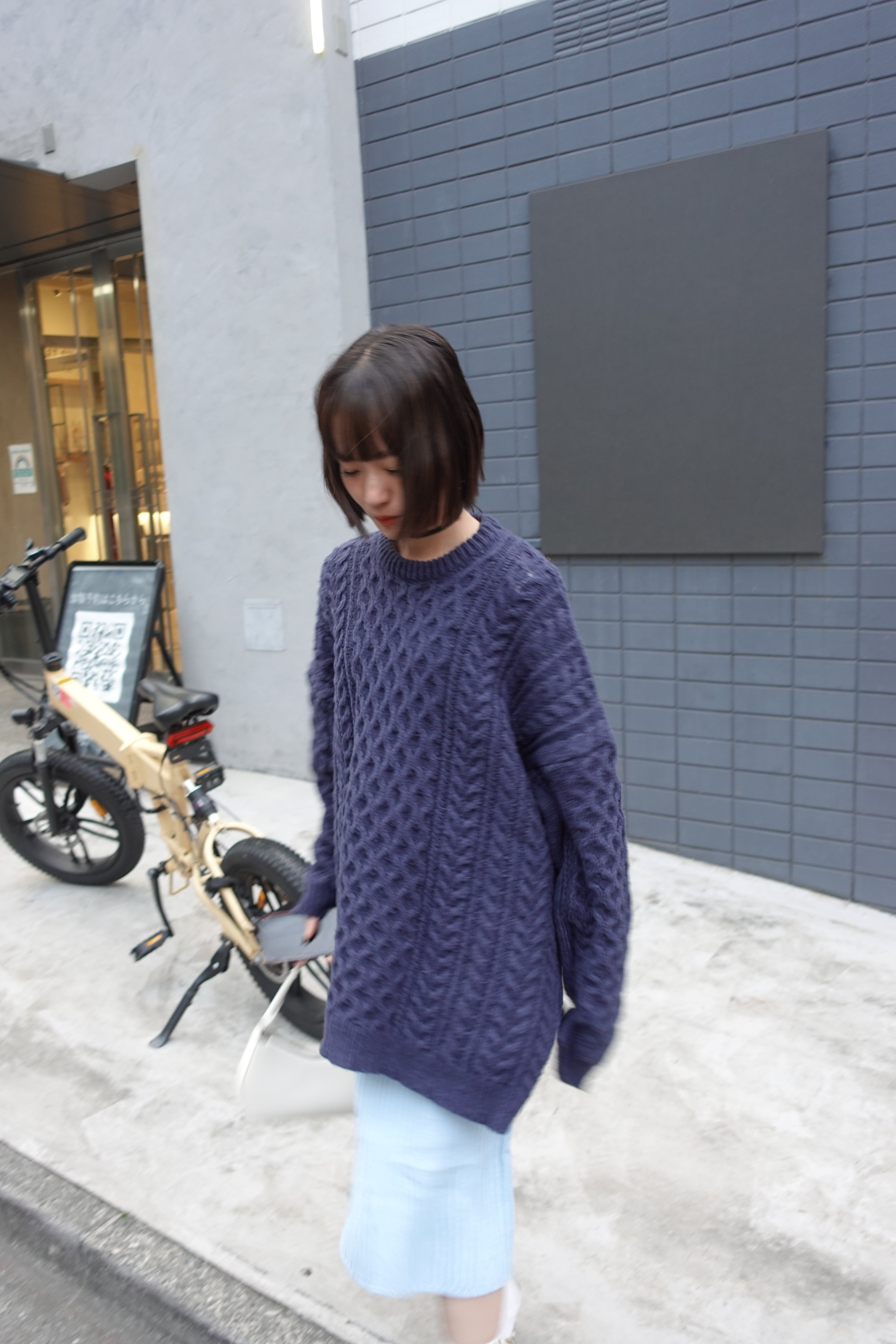 ケーブルオーバーニット