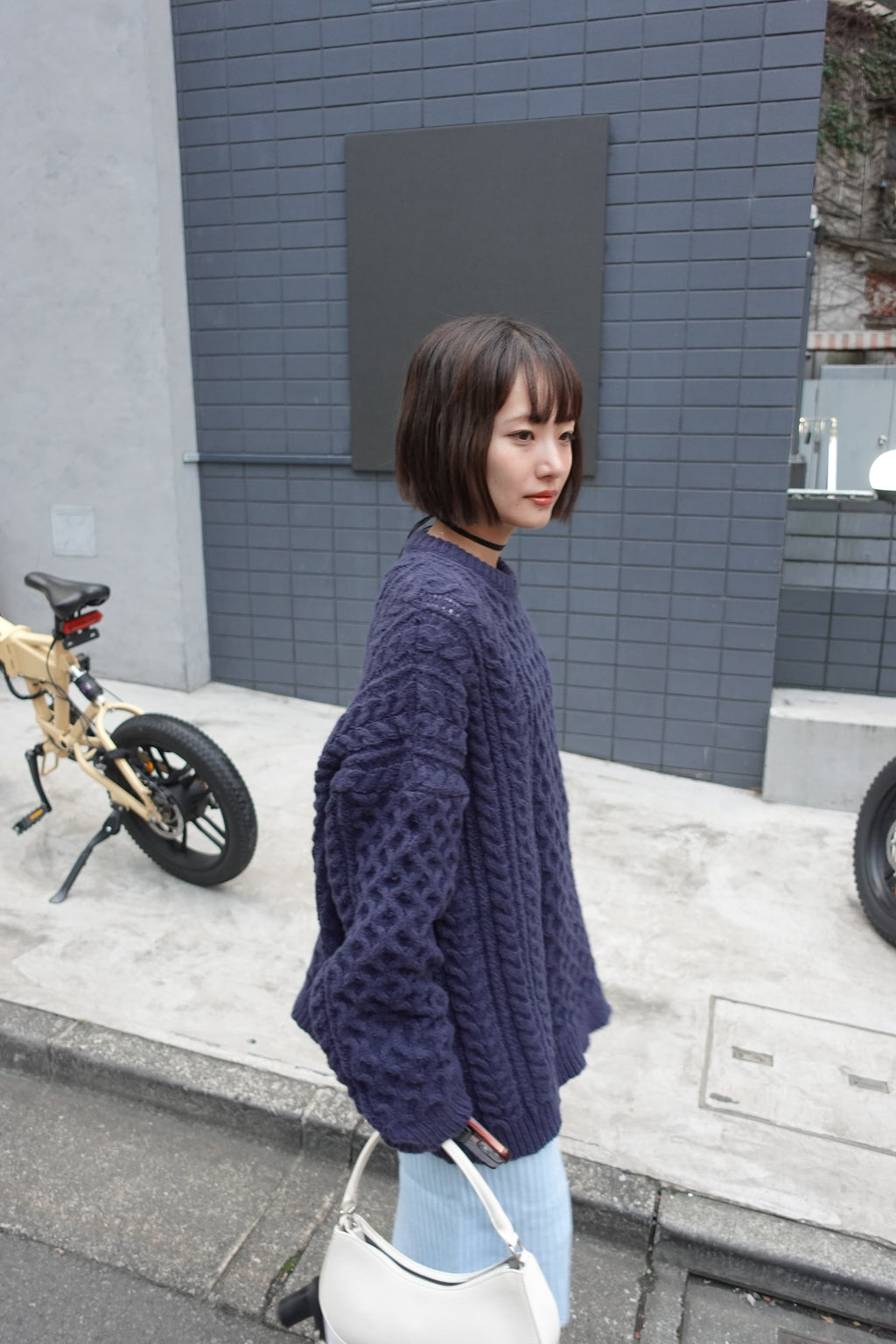 ケーブルオーバーニット